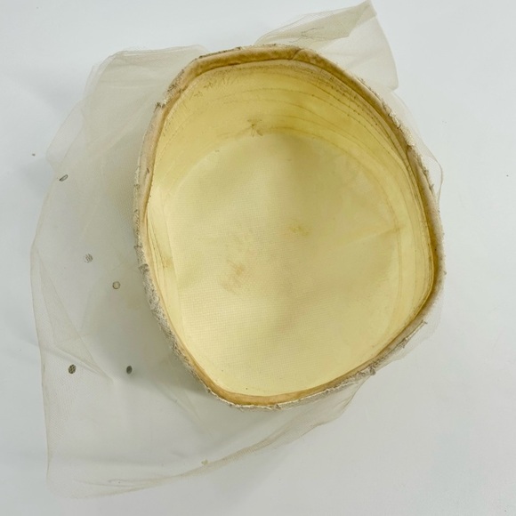 Pillbox Vintage Birdcage Vail Cream Lace hat mesh 50s Sheer bow Rhinestones - Picture 4 of 5